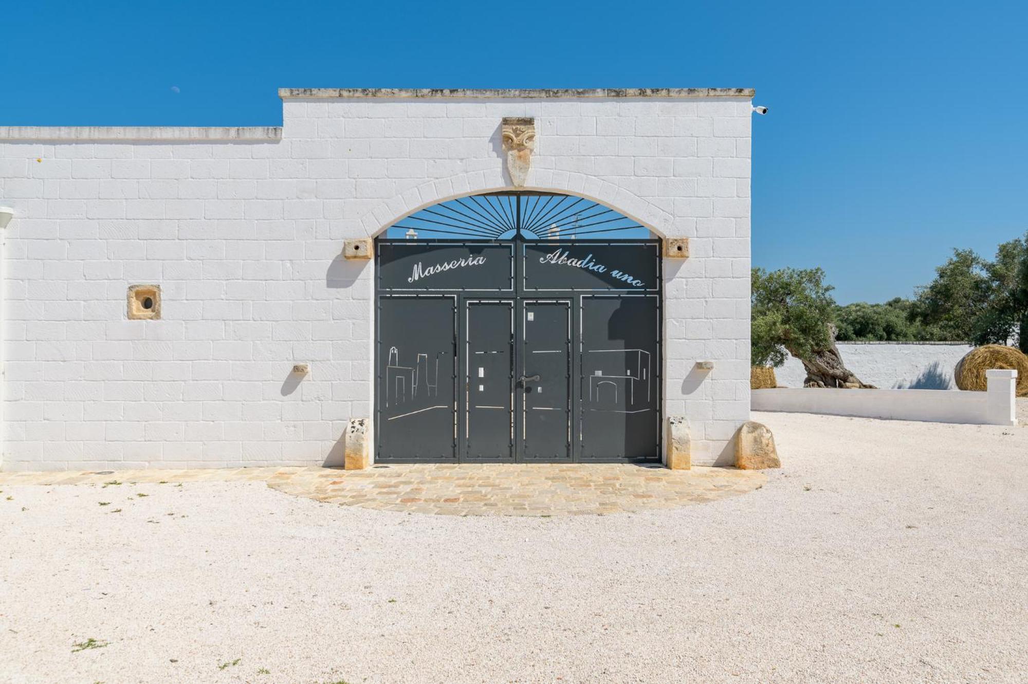 Masseria Abadia Uno Ostuni Eksteriør billede